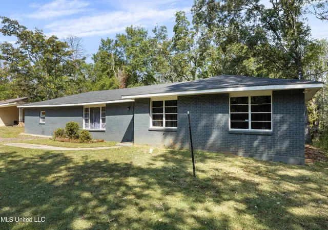 Photo 3 of Single family home for sale at 1208 Cooper Rd, Jackson, MS 39212 | MLS# 4138536 | Listing updated on 2026-07-21