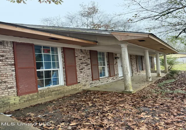Photo 1 of Sale Pending at 947 Palm St, Jackson, MS 39212 | MLS# 4138584 | Listing updated on 2026-07-13