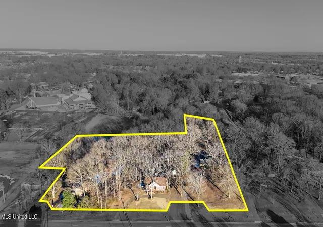 Photo 4 of Single family home for sale at 6710 Cockrum Rd, Olive Branch, MS 38654 | MLS# 4138649 | Listing updated on 2026-06-22