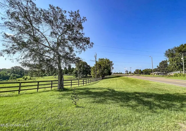 Homes for sale in Batesville, MS | 14912 Mississippi 35, Batesville, MS 38606 | MLS# 4138626