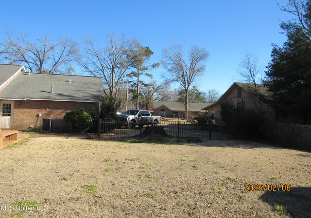 62nd image of 1903 Swayze St, Yazoo City, MS 39194 | MLS# 4138668
