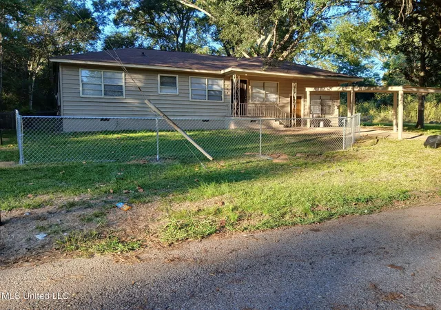 Photo 1 of Single family home for sale at 318 Cameron St, Jackson, MS 39212 | MLS# 4139276 | Listing updated on 2026-04-18