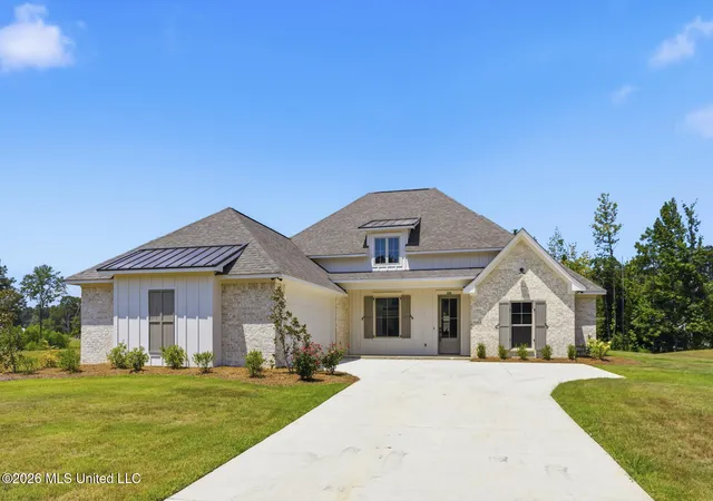 Photo 1 of Sale Pending at 808 Albany St, Brandon, MS 39042 | MLS# 4138902 | Listing updated on 2026-08-31