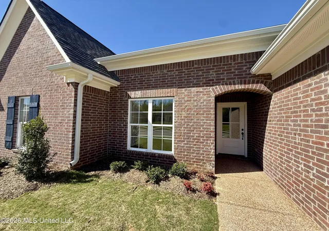 Photo 2 of Single family home for sale at 1070 Great Glen Dr, Southaven, MS 38671 | MLS# 4139096 | Listing updated on 2026-09-18