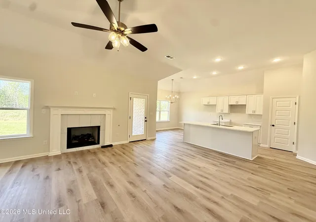 Photo 3 of Single family home for sale at 1070 Great Glen Dr, Southaven, MS 38671 | MLS# 4139096 | Listing updated on 2026-09-18