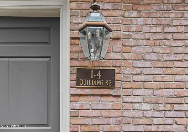 Photo 3 of Condo for sale at 420 Saint Andrews Dr, Jackson, MS 39211 | MLS# 4140071 | Listing updated on 2026-09-21