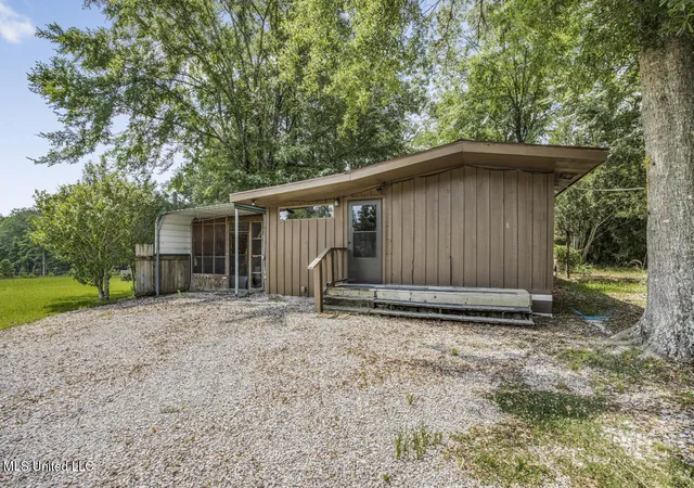 Homes for sale in Crosby, MS | 1885 Silver Creek Rd, Crosby, MS 39633 | MLS# 4139408