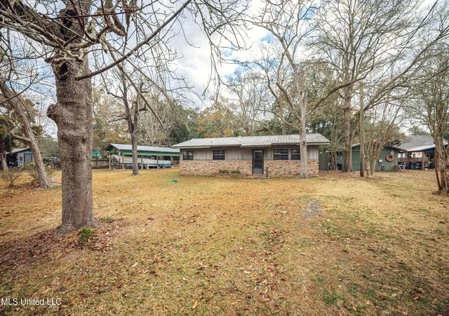 Photo 3 of Single family home for sale at 510 Ward Ave, Ocean Springs, MS 39564 | MLS# 4139594 | Listing updated on 2026-08-20
