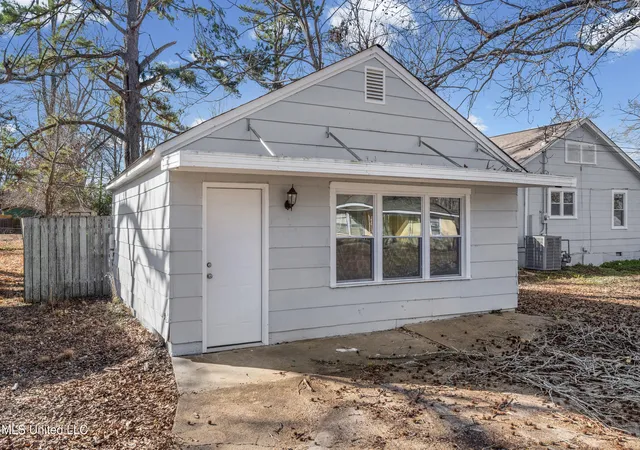 31st image of 210 West St, Batesville, MS 38606 | MLS# 4139420