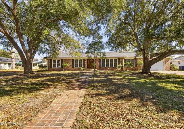 Photo 1 of Single family home for sale at 25 Byp View Dr, Gulfport, MS 39507 | MLS# 4139602 | Listing updated on 2026-08-03