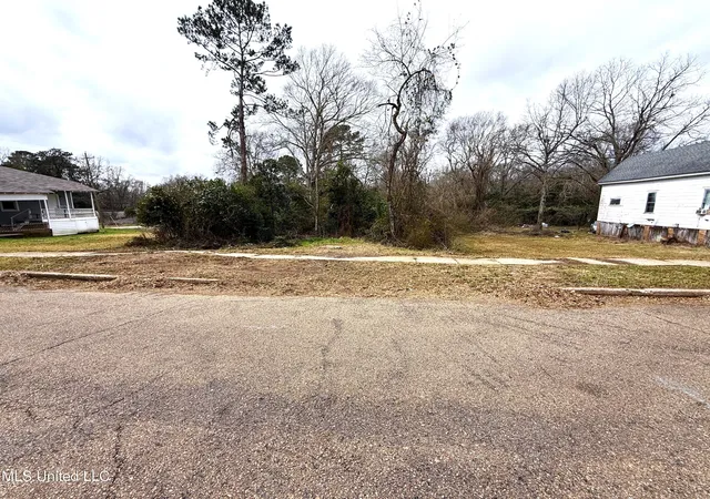 Homes for sale in Mc Comb, MS | 318 S Cherry St, Mc Comb, MS 39648 | MLS# 4139664