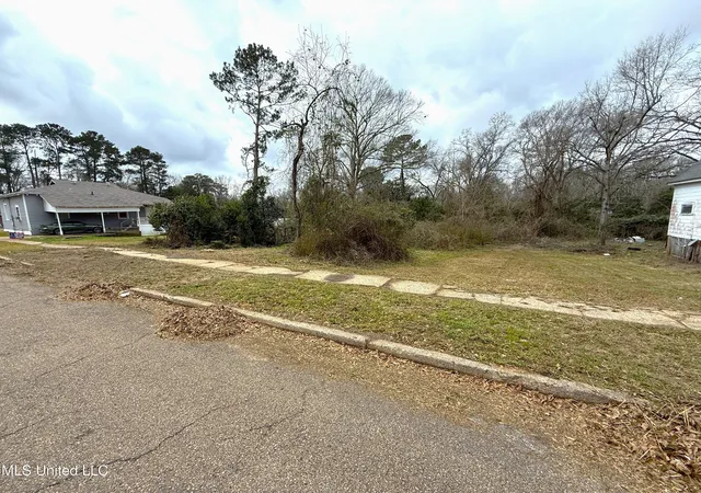 Homes for sale in Mc Comb, MS | 318 S Cherry St, Mc Comb, MS 39648 | MLS# 4139664