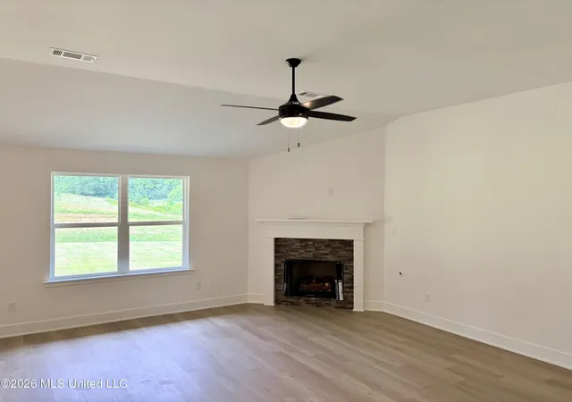 3rd image of 60 Farley Rd, Byhalia, MS 38611 | MLS# 4139762
