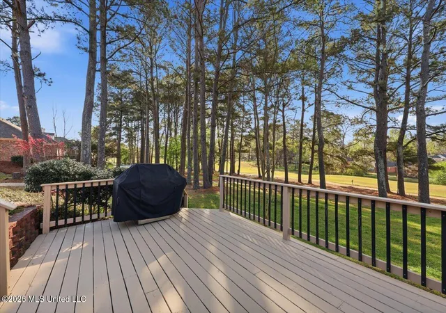 Photo 3 of Sale Pending at 827 Annandale Rd, Madison, MS 39110 | MLS# 4143265 | Listing updated on 2026-09-11