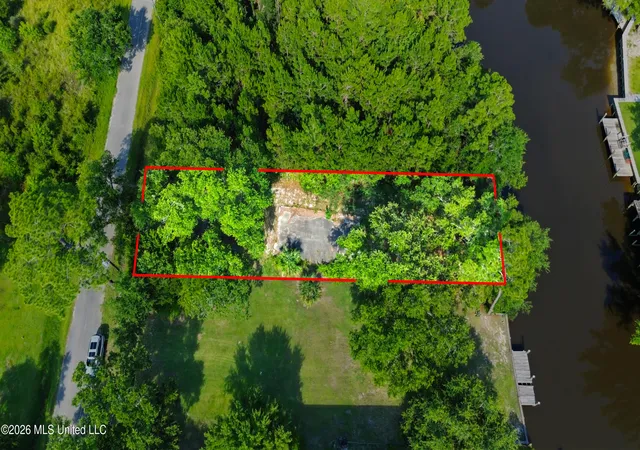 Homes for sale in Pass Christian, MS | 146 Mimosa St, Pass Christian, MS 39571 | MLS# 4139797