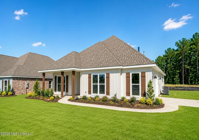 Photo 1 of Single family home for sale at 566 Edenberg Bnd, Pearl, MS 39208 | MLS# 4139829 | Listing updated on 2026-09-17