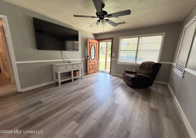 Photo 3 of Single family home for sale at 305 Lionel Rd, Pearl, MS 39208 | MLS# 4140160 | Listing updated on 2026-09-07