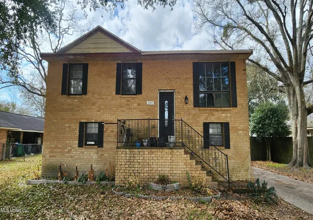 Photo 3 of Sale Pending at 2903 Larchmont St, Pascagoula, MS 39567 | MLS# 4140113 | Listing updated on 2026-06-03