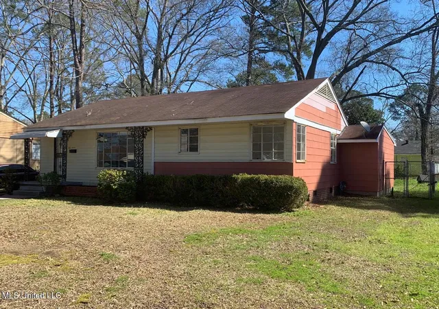 Photo 2 of Single family home for sale at 1054 Matthews Ave, Jackson, MS 39209 | MLS# 4140829 | Listing updated on 2026-05-22