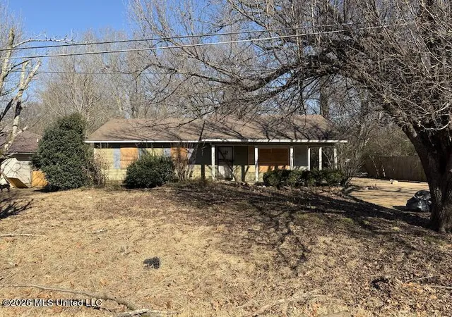Photo 1 of Single family home for sale at 1614 Chapman Dr, Jackson, MS 39204 | MLS# 4140832 | Listing updated on 2026-05-22