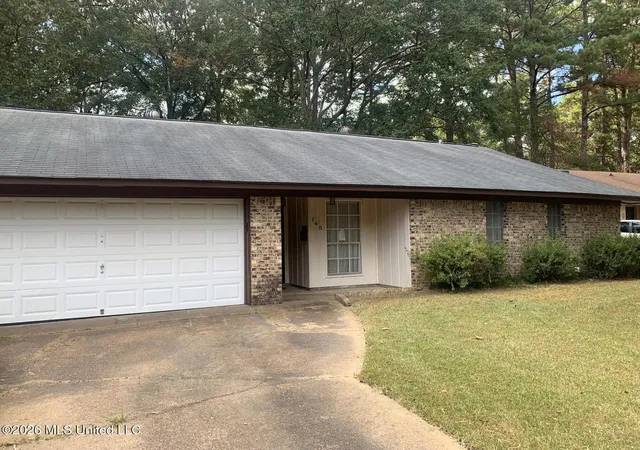 Photo 1 of Single family home for sale at 145 W Woodcrest Dr, Jackson, MS 39212 | MLS# 4140831 | Listing updated on 2026-05-22