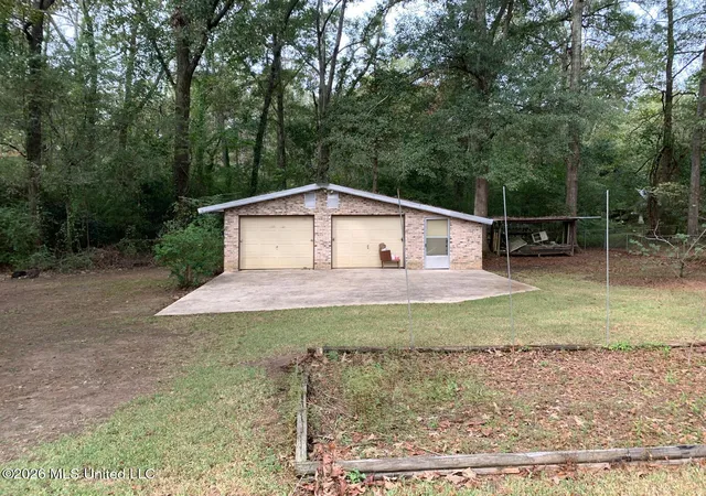 Photo 3 of Single family home for sale at 145 W Woodcrest Dr, Jackson, MS 39212 | MLS# 4140831 | Listing updated on 2026-05-22
