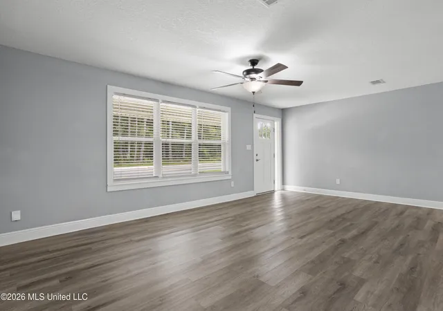 Homes for sale in Ocean Springs, MS | 3504 Beachview Dr, Ocean Springs, MS 39564 | MLS# 4140363