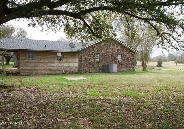 Photo 2 of Sale Pending at 48 Fulgham Rd, Tylertown, MS 39667 | MLS# 4140396 | Listing updated on 2026-03-30