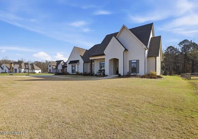 2nd image of 400 Calvary Xing, Brandon, MS 39047 | MLS# 4140485