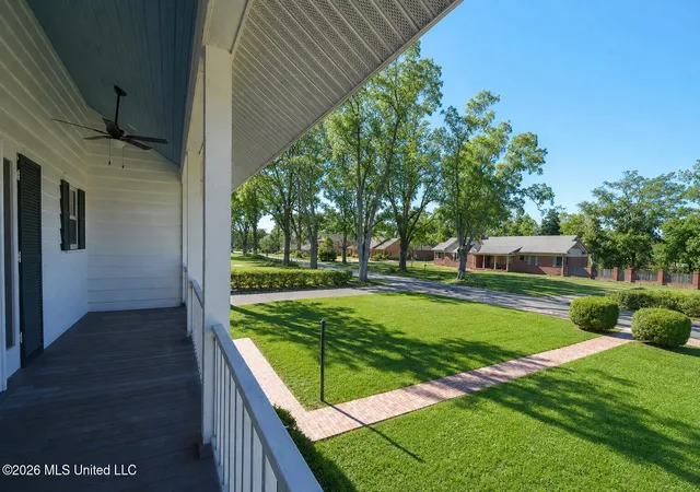 2nd image of 404 E Adams Ave, Greenwood, MS 38930 | MLS# 4140619