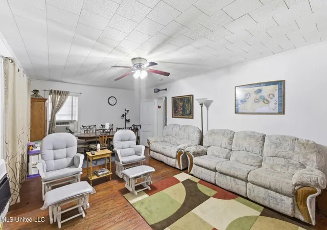 Homes for sale in Gloster, MS | 608 E E Railroad Ave, Gloster, MS 39638 | MLS# 4140591