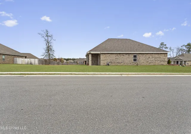 Homes for sale in Biloxi, MS | 5505 Leeds Ln, Biloxi, MS 39532 | MLS# 4140615