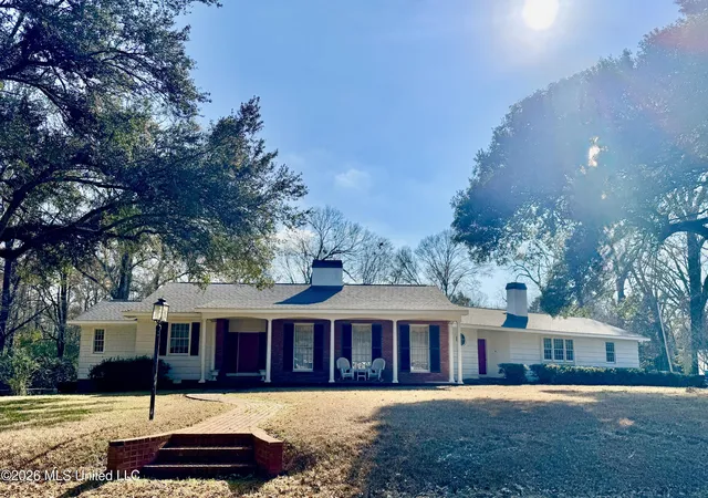 Homes for sale in Natchez, MS | 116 Gloucester Rd, Natchez, MS 39120 | MLS# 4140809