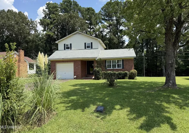 Homes for sale in Holly Springs, MS | 595 Swaney Dr, Holly Springs, MS 38635 | MLS# 4140862