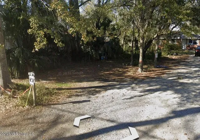 Homes for sale in Ocean Springs, MS | 1017 Desoto St, Ocean Springs, MS 39564 | MLS# 4140962