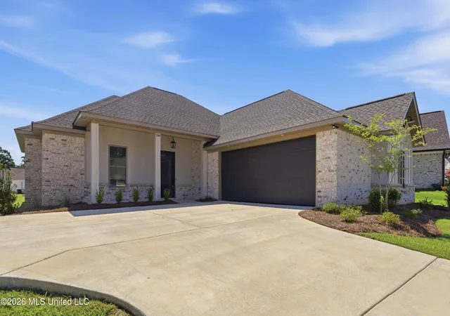 Homes for sale in Flowood, MS | 200 Bronson Bnd, Flowood, MS 39232 | MLS# 4141421