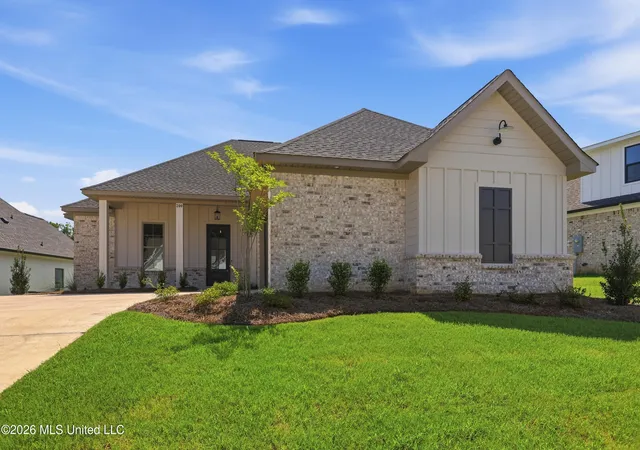 Homes for sale in Flowood, MS | 200 Bronson Bnd, Flowood, MS 39232 | MLS# 4141421