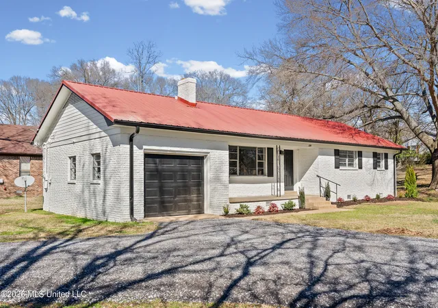 Homes for sale in Senatobia, MS | 236 Browns Ferry Rd, Senatobia, MS 38668 | MLS# 4141229