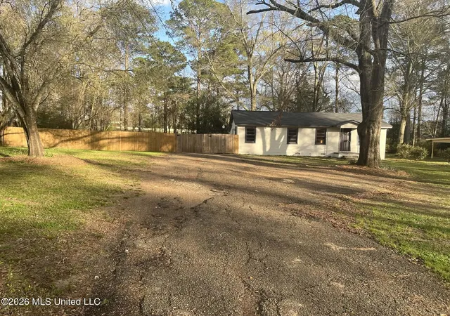 Homes for sale in Byram, MS | 5552 Terry Rd, Byram, MS 39272 | MLS# 4141289