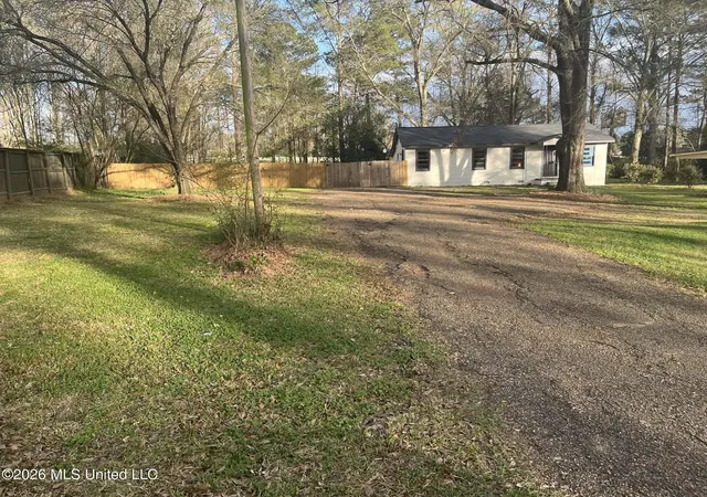 Homes for sale in Byram, MS | 5552 Terry Rd, Byram, MS 39272 | MLS# 4141289
