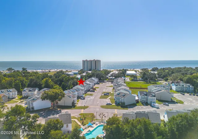 Photo 3 of Townhouse for sale at 1140 Century Oaks Dr, Gulfport, MS 39507 | MLS# 4144564 | Listing updated on 2026-05-05