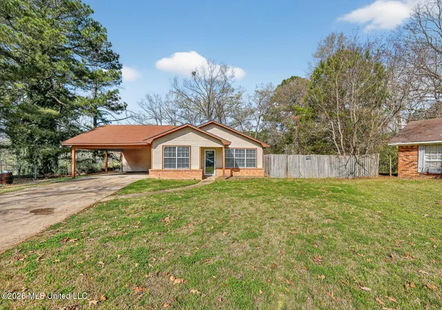 Photo 2 of Single family home for sale at 169 Thousand Oaks Cir, Jackson, MS 39212 | MLS# 4141641 | Listing updated on 2026-09-16