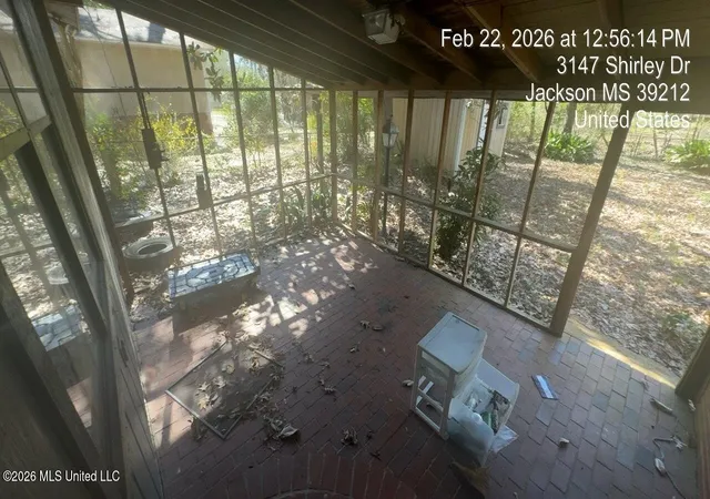 Photo 3 of Sale Pending at 3143 Shirley Dr, Jackson, MS 39212 | MLS# 4141464 | Listing updated on 2026-09-04