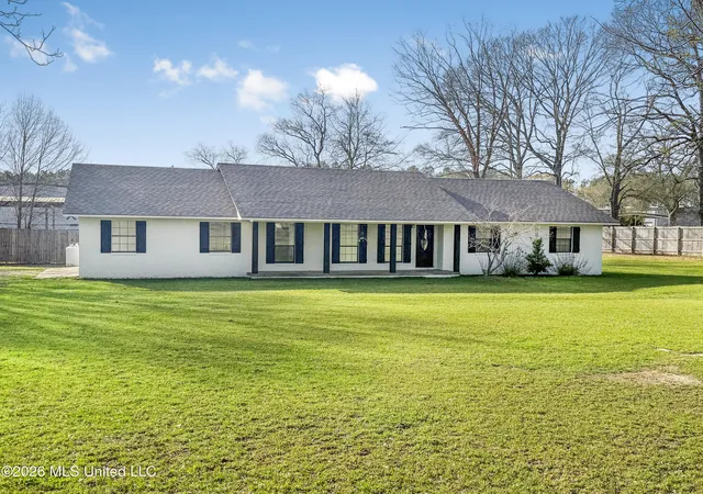 Homes for sale in Brookhaven, MS | 35 E Lincoln Dr, Brookhaven, MS 39601 | MLS# 4141587
