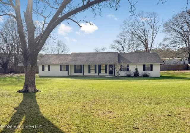 Homes for sale in Brookhaven, MS | 35 E Lincoln Dr, Brookhaven, MS 39601 | MLS# 4141587