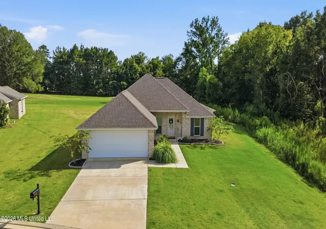 Photo 1 of Single family home for sale at 643 Westfield Dr, Pearl, MS 39208 | MLS# 4159133 | Listing updated on 2026-08-14
