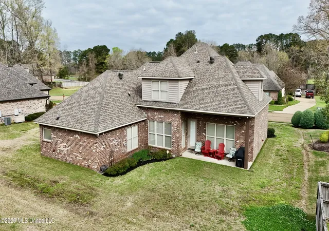 Photo 4 of Single family home for sale at 118 Bentwood Dr, Clinton, MS 39056 | MLS# 4141868 | Listing updated on 2026-10-12