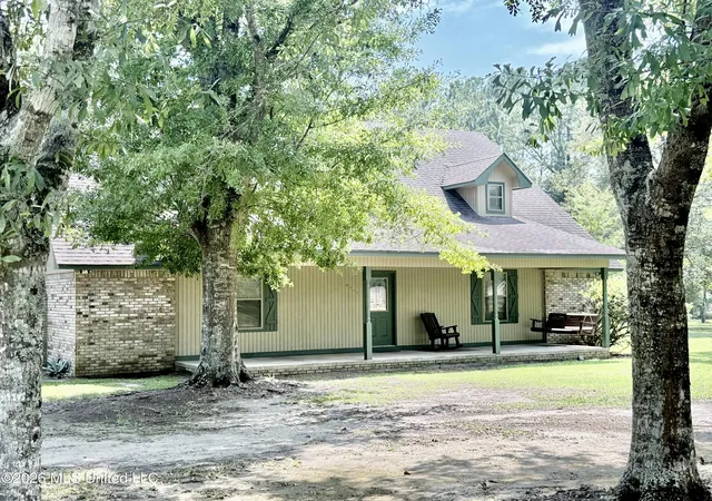 Photo 2 of Single family home for sale at 6312 Bond Hl Rd, Moss Point, MS 39562 | MLS# 4141760 | Listing updated on 2026-08-23