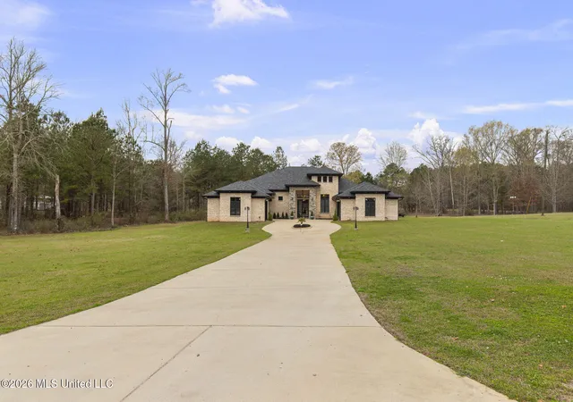 Photo 2 of Single family home for sale at 125 Breckenridge Dr, Brandon, MS 39042 | MLS# 4141849 | Listing updated on 2026-09-02