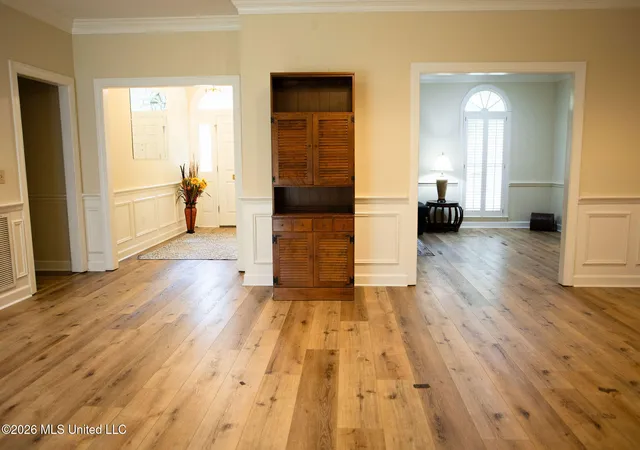 Photo 3 of Single family home for sale at 5471 River Thames Pl, Jackson, MS 39211 | MLS# 4148692 | Listing updated on 2026-07-26